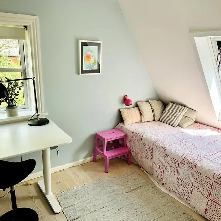 Charming House With Beautiful Garden In Copenhagen * Soborg