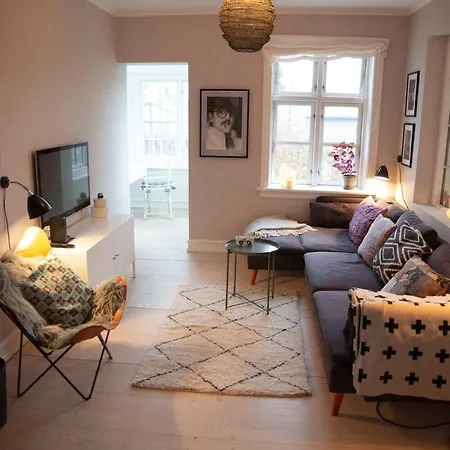 Charming House With Beautiful Garden In Copenhagen * Søborg